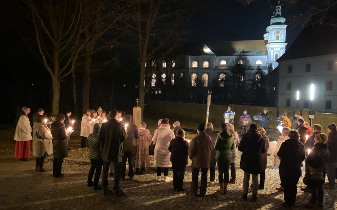 Ökumenisches Gebet an der Friedenssäule